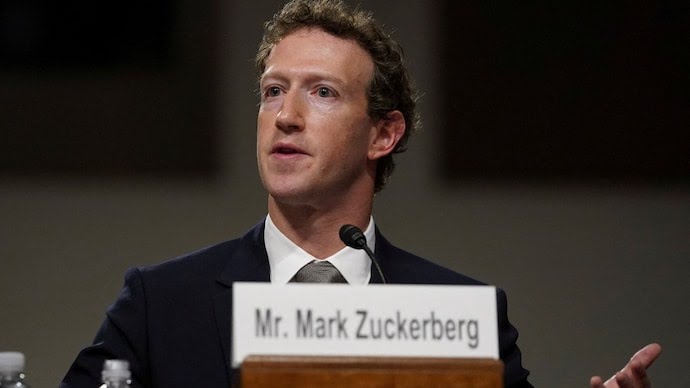 WorthyInd's tweet photo. Breaking news: After Meta sees historic 196 billion dollar surge in its market cap in just one trading session the ceo Mark Zuckerberg net worth has reached $165 billion surpassing bill gates.
#stockmarket https://t.co/RhhUfbZujV