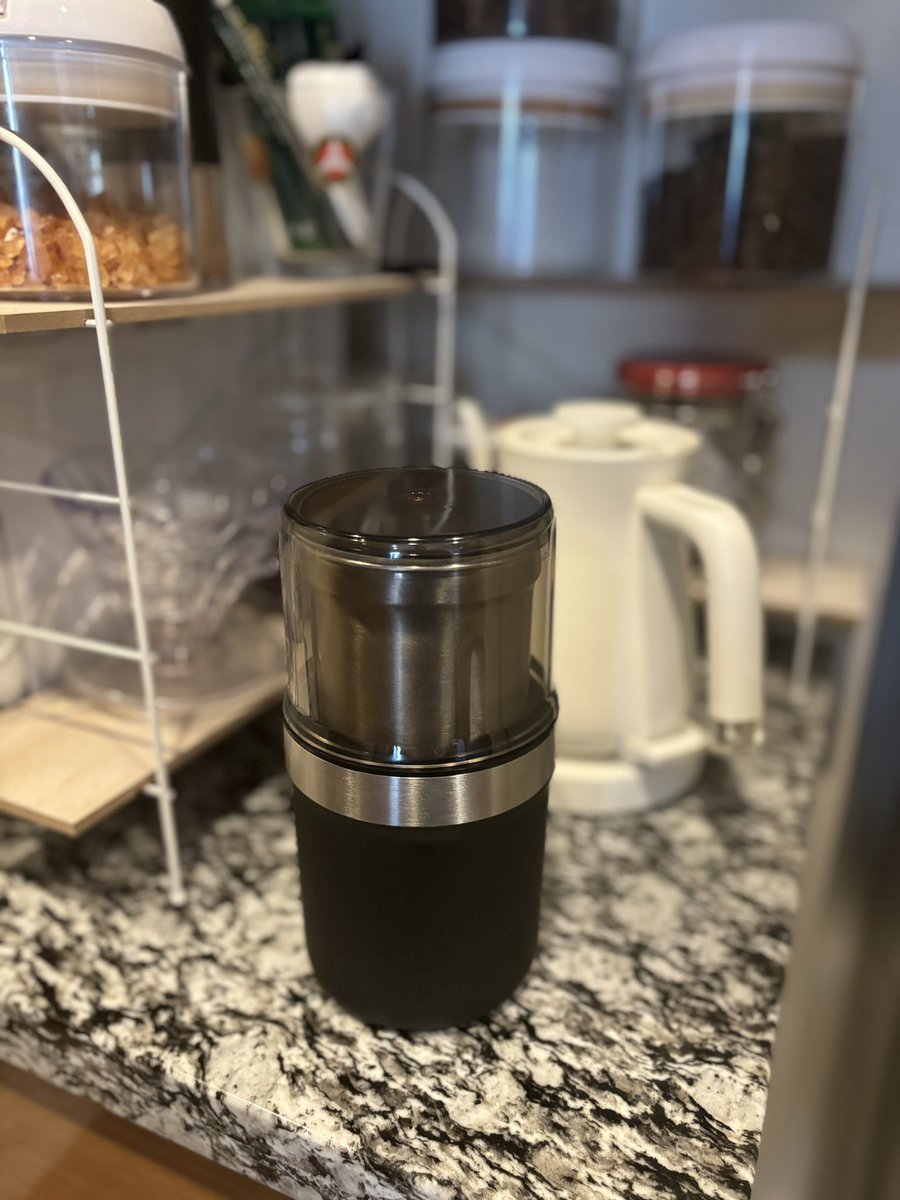 SsMaster3104's tweet photo. 最近、コーヒーに魅せ��れてます^_^
寒い日が続きますが、ご一緒しませんか？
美味しいコーヒー淹れますよ☕︎ https://t.co/29HuHkQMYC