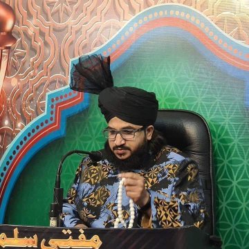 मुफ़्ती सलमान अजहरी को गिरफ्तार करना एकतरफा कार्यवाही को दर्शाता है , जबकि उनके द्वारा दिये गए बयान में किसी भी समुदाय का जिक्र नही था ,

हम तुरन्त मुफ़्ती सलमान अजहरी साहब की रिहाई की मांग करते है ,
#ReleaseSalmanAzhari