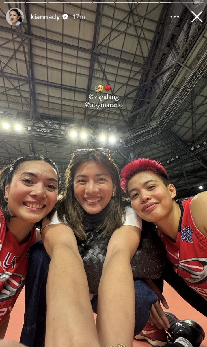 tintmznalways's tweet photo. Kianna Dy also supporting her former teammates - Tyang, Ara, and Dawn 🥹💚💛

DLSU and F2 forever!!! https://t.co/5C0p205CUC