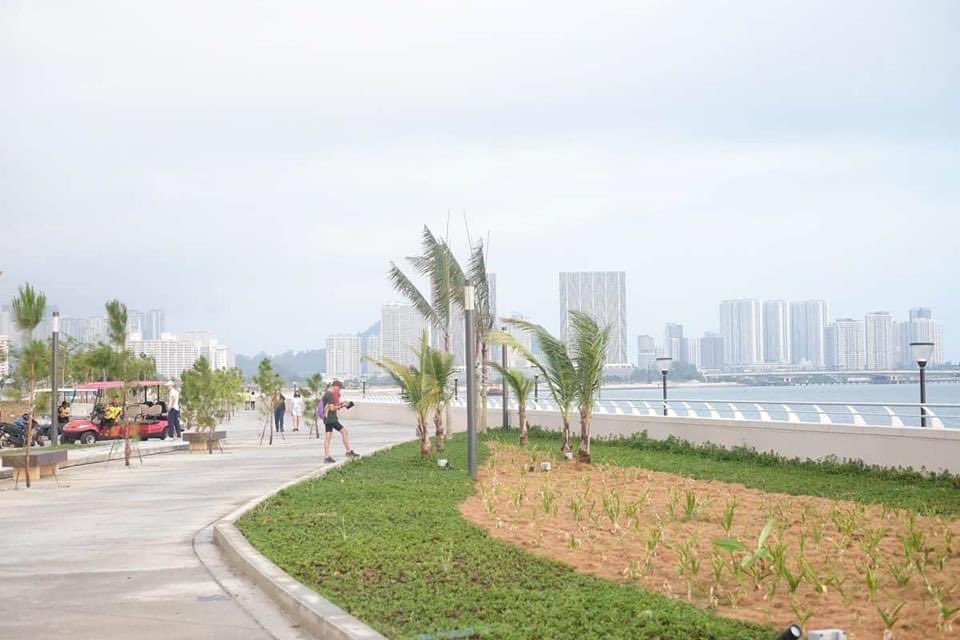 iwanqais's tweet photo. Penang bay gurney dah open for public. Lepas shopping gurney mall lepak sini lah.. https://t.co/8uYFGOzJSK