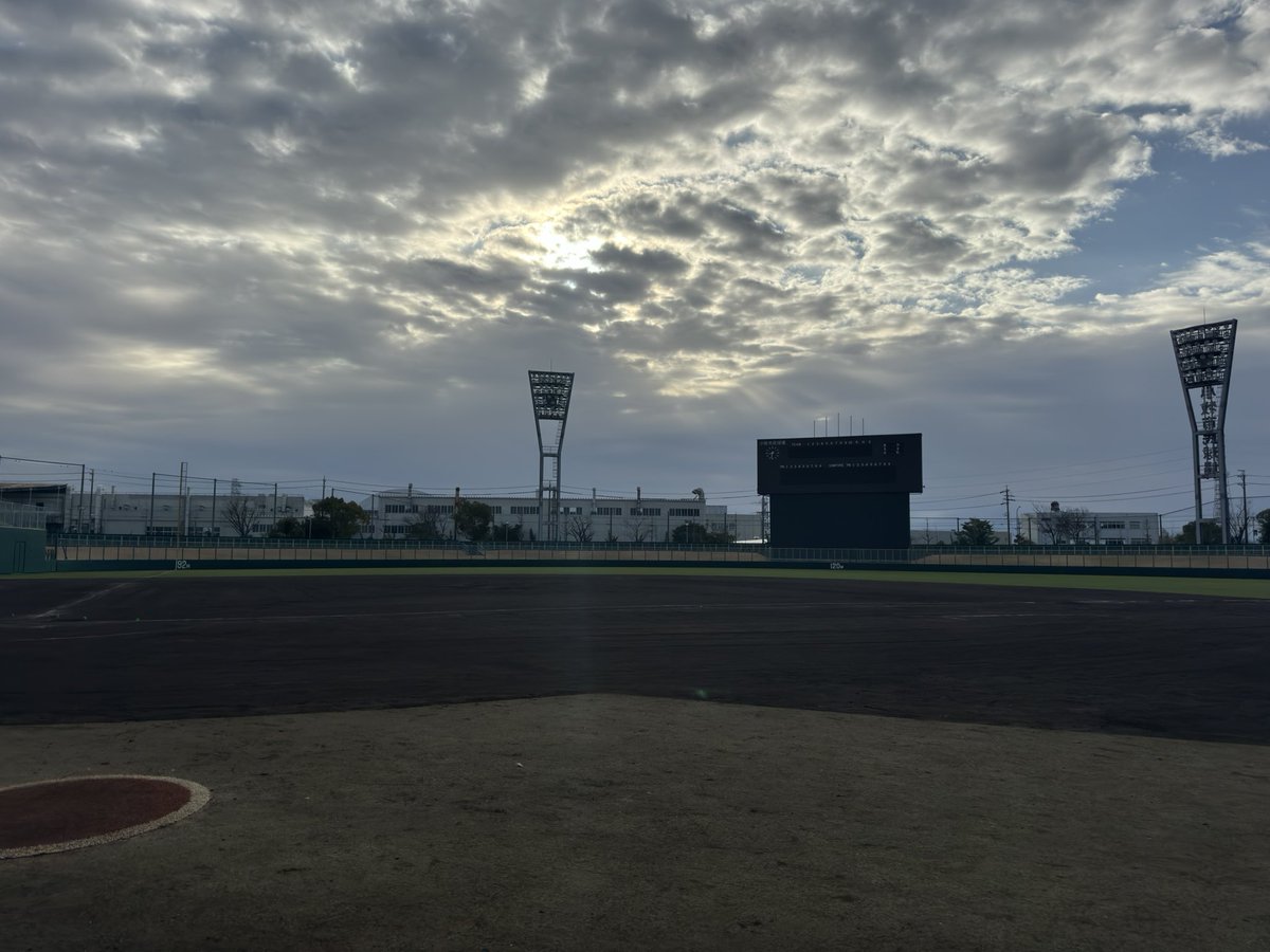 TOKAI_DRAGONS's tweet photo. 2024年初練習！！

【午前】小牧市民球場 【午後】小牧さかき球場で行いました⚾️

寒さも和らぎ、とても楽しく練習ができました✨

練習試合や選手も募集していますので、DMまでお気軽にお問合せください。

2024年シーズンも東海ドラゴンズを宜しくお願いいたします🙇‍♂️ https://t.co/q4xpk6HLfU