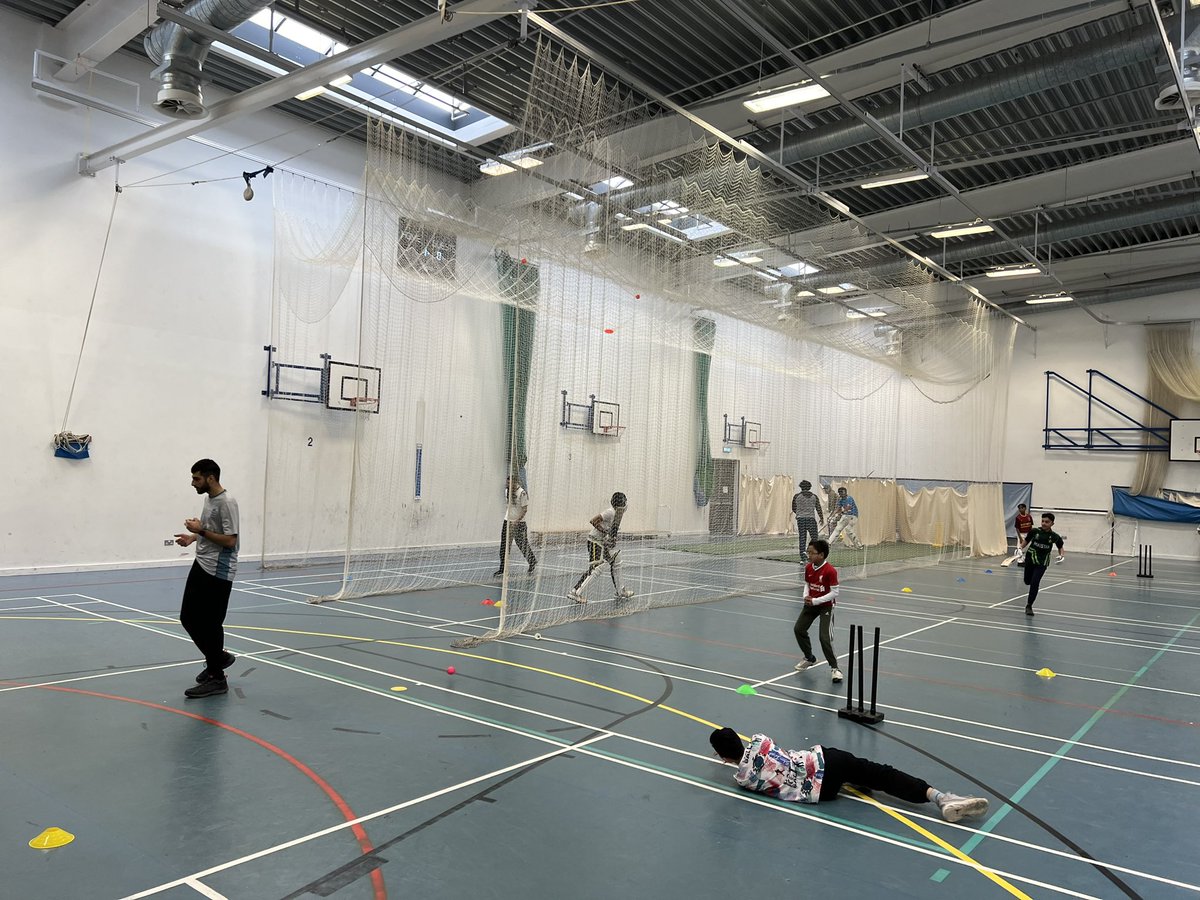 Well done to all of those that attended the first Cricket indoor session. You all worked really hard! 👏🏽🏏👍🏽 #Cricket