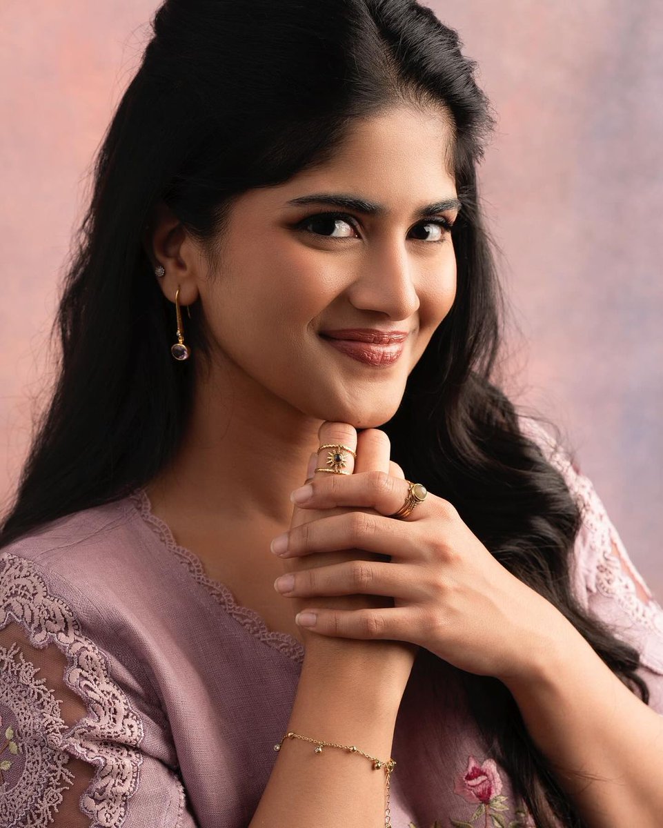 OnlyHeroines's tweet photo. #MeghaAkash π
πΈβ‘οΈ https://t.co/0sr0bFx4HS
#actress #VadakkupattiRamasamy #actressgallery #onlyheroines https://t.co/o5TVcyLVB3