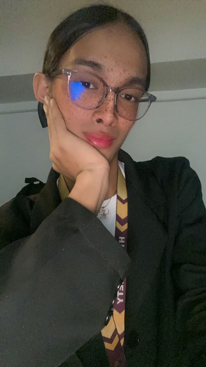 kala mo talaga nag-aaral ng mabuti 😂💜
