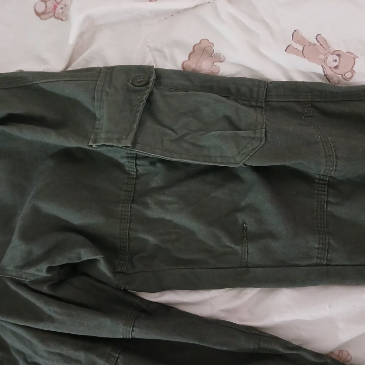 Peraq5's tweet photo. โล๊ะๆๆๆๆเสื้อผ้ามือสองไม่ค่อยได้ใส่คั้บ ซื้อมาใส่แค่ครั้งเดียว
📌 กางเกงขายาว เอว24-25

💌 ปล่อยต่อ 250฿ รวมส่งคั้บ

สนใจ Dm เลยยคั้บ💋
#ปล่อยต่อเสื้อผ้ามือสอง #ส่งต่อเสื้อผ้า #ส่งต่อเสื้อผ้ามือ2 #ส่งต่อเสื้อผ้ามือสองสภาพดี #ขายเสื้อผ้ามือ2 #กางเกงมือสอง #กางเกงขายาว #y2kthailand https://t.co/mBTPcxZuCc
