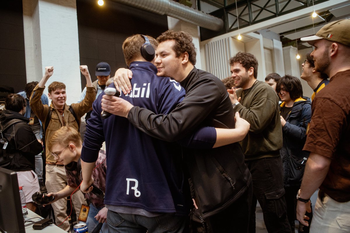 ValhallaSeries's tweet photo. Smash Ultimate Singles has been Hype so far here at #VALHALLA4
@AnbilM2 was really feeling it!
Don't forget to tune into the stream over at:
https://t.co/BpqWAoeW0W https://t.co/pQEUDAtJTF