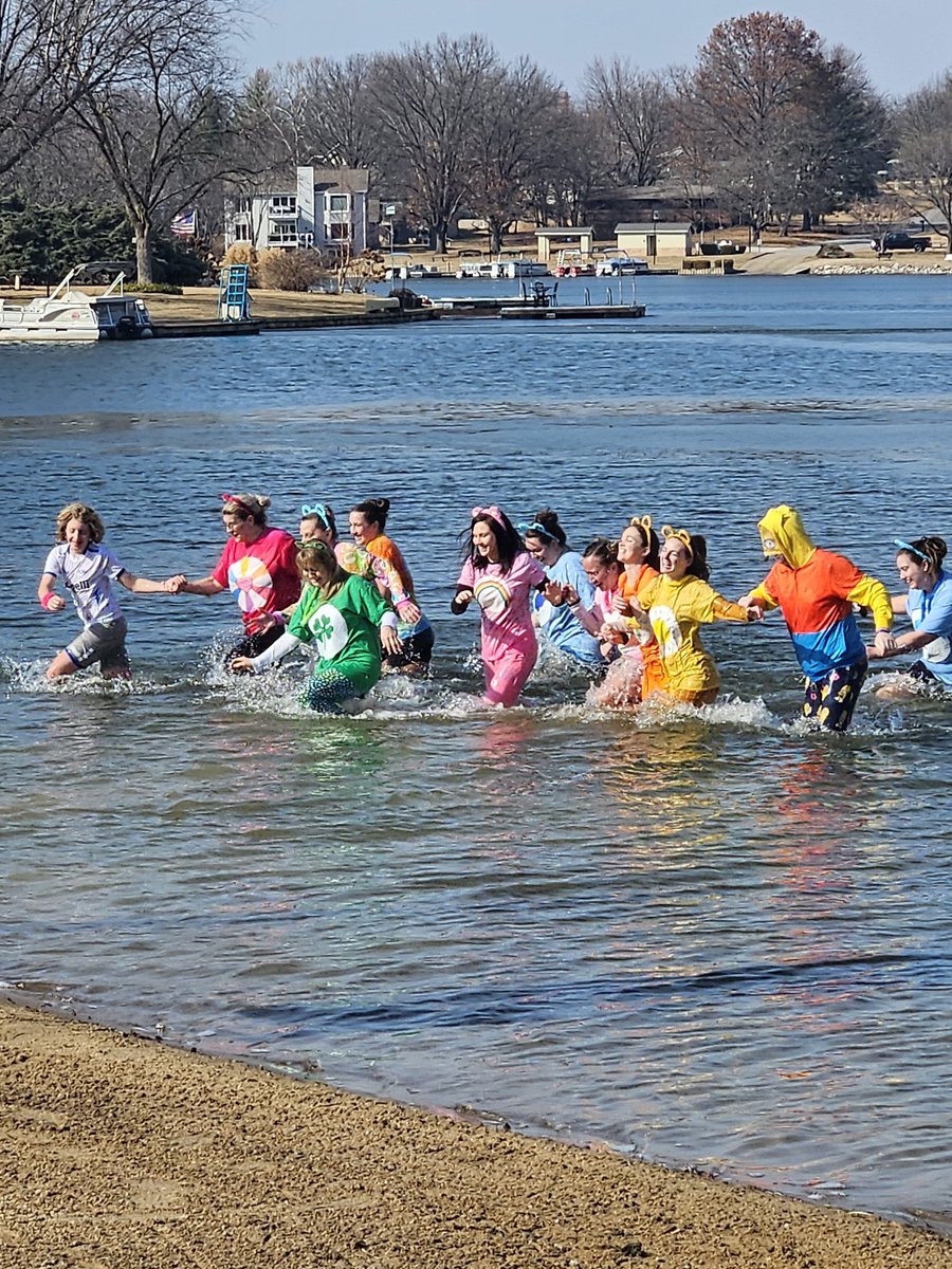 WSDReachPTO's tweet photo. Way to go Reach staff at the Polar Plunge!! @REACHCenterWSD https://t.co/TJNGPxNih0