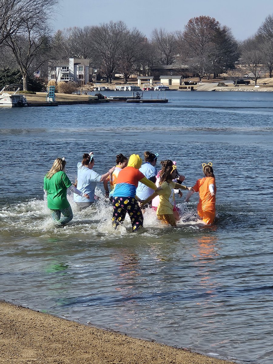 WSDReachPTO's tweet photo. Way to go Reach staff at the Polar Plunge!! @REACHCenterWSD https://t.co/TJNGPxNih0