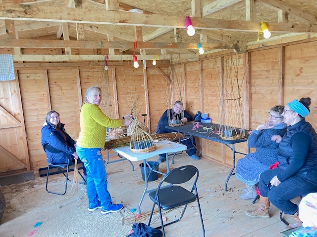 GarddEnfys's tweet photo. Learning to make a different style willow basket today. Thank you @CassandraLishman. Lowri &amp; Iori enjoying the workshop #startthemyoung
Thank you @CAVOCeredigion @PembrokeshireWillow #willowweaving #IntergenerationalActivities #wellbeing @SFarms_Gardens @RHSBloom @CampingCoedmor https://t.co/mRiZABSSqz