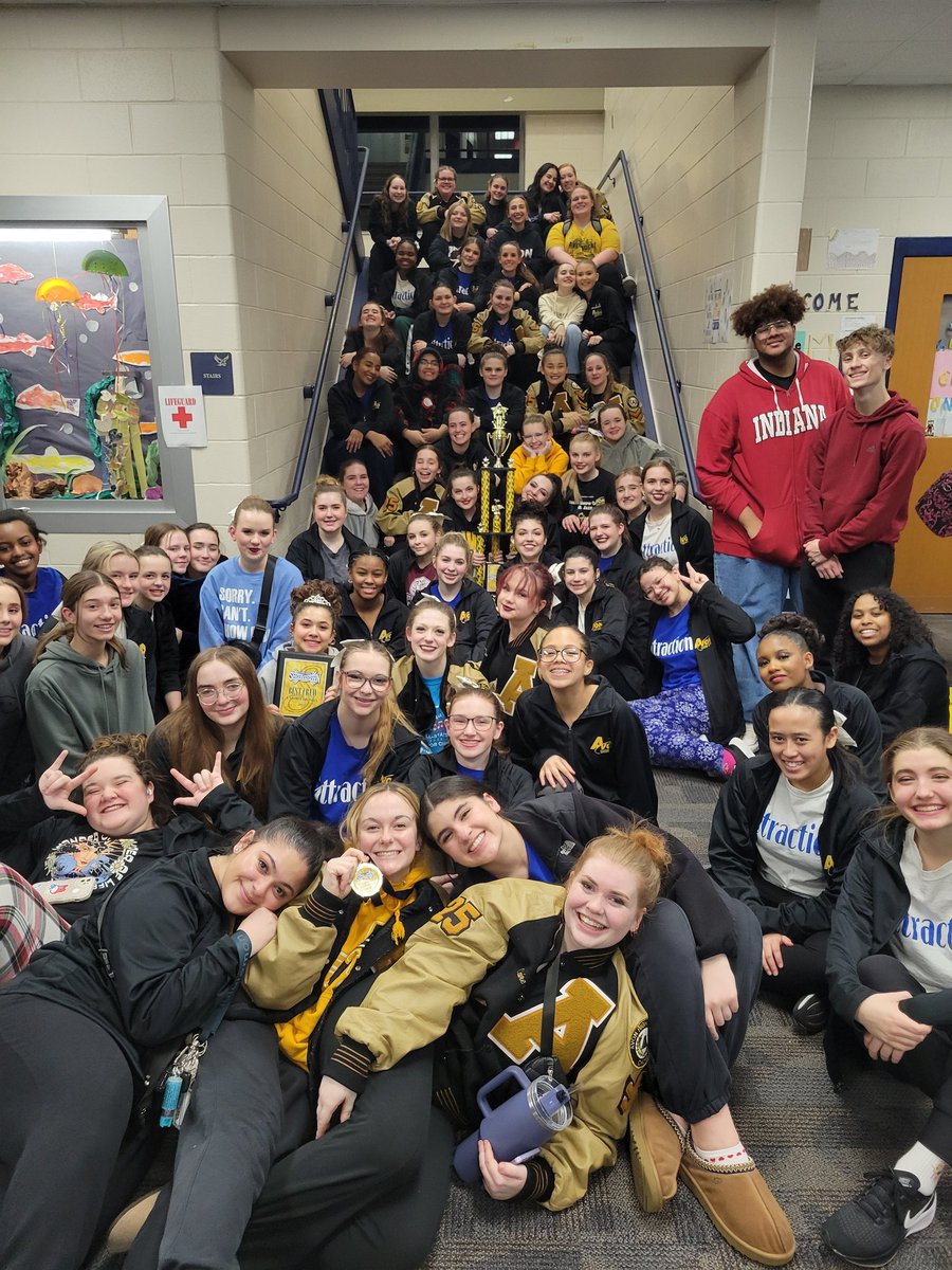 AvonHSChoirs's tweet photo. Congratulations to Avon Attraction and Avon Accents for their 1st-Runner Up placements at Decatur Central HS! So proud! @AvonHSPrincipal @AvonSupt @AHS_Orioles @OrioleTweets https://t.co/NyYXtVaXTW