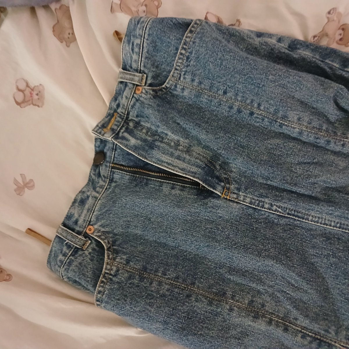 Peraq5's tweet photo. โล๊ะๆๆๆๆเสื้อผ้ามือสองไม่ค่อยได้ใส่คั้บ ซื้อมาใส่แค่ครั้งเดียว
📌 กระโปรงยีนส์ยาว เอว24-25

💌 ปล่อยต่อ 200฿ รวมส่งคั้บ

สนใจ Dm ได้เลยคั้บบ
#ปล่อยต่อเสื้อผ้ามือสอง #ส่งต่อเสื้อผ้า #ส่งต่อเสื้อผ้ามือ2 #ส่งต่อเสื้อผ้ามือสองสภาพดี #ขายเสื้อผ้ามือ2 #Y2K #y2kthailand #กระโปรงยีนส์ https://t.co/sJHoRir5iy