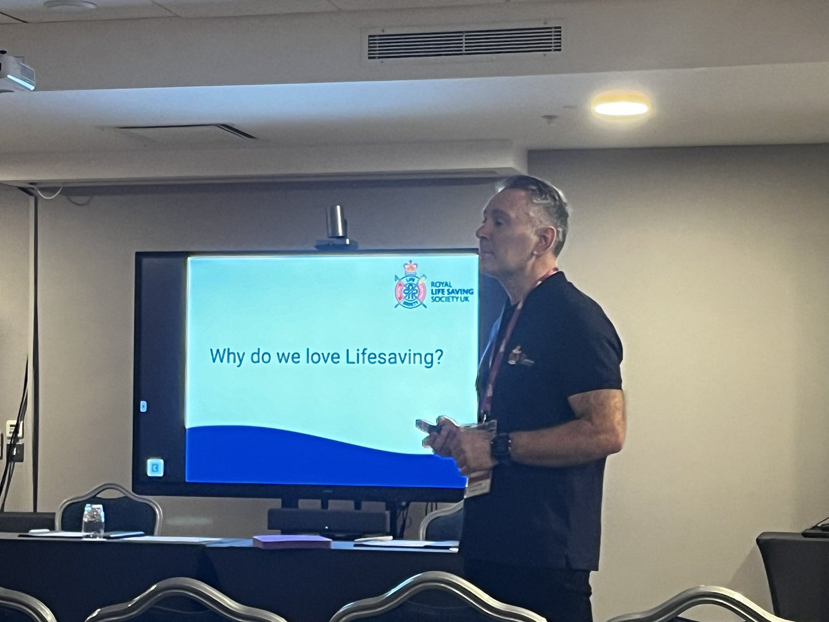 Lee_Heard_'s tweet photo. Why do we love Lifesaving?

@rlssuk presenting on delivering lifesaving through swimming programmes.

@swimireland 2024 swimdustry conference https://t.co/saxu2Ujmo5