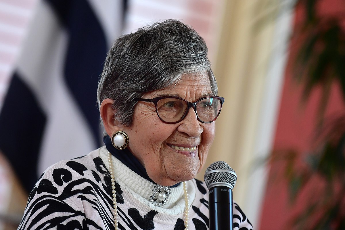 4 February 1925 | A French Jewish woman, Ginette Kolinka (née Cherkasky), was born in Paris.

She was deported to #Auschwitz from Drancy in April 1944. She was transferred to Bergen-Belsen and then to #Theresienstadt. She survived. 
Today she turns 99.