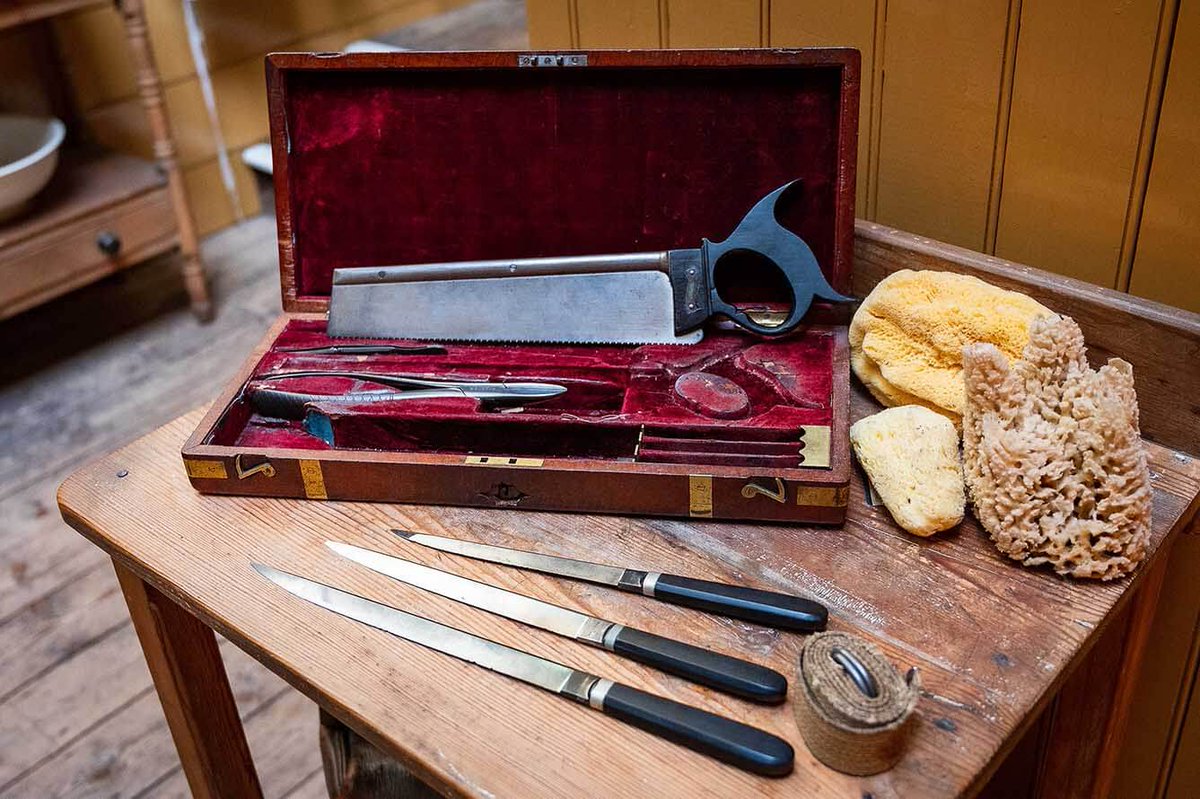 Join us next Saturday--February 10th--for a live Victorian surgery talk! Our team will take you through some of the procedures and surgical techniques that were once performed in our historic space! Tickets and more info: 👉 oldoperatingtheatre.com/event-posts/su…