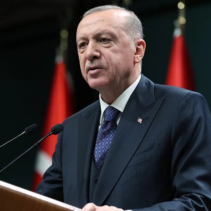 bilgiperdesi's tweet photo. Cumhurbaşkanı Erdoğan:  

6 Şubat depremlerinde hayatını kaybeden 53 binin üzerindeki vatandaşımızı rahmetle yad ediyorum. https://t.co/KvQ92QMPSj