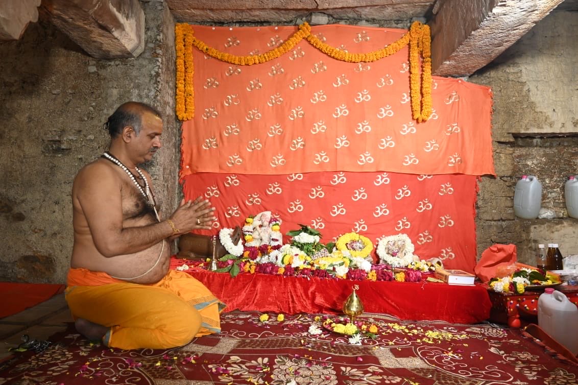 ज्ञानवापी में बना नया रिकॉर्ड।

व्यास तहखाने में 2.5 लाख लोगों ने 2 दिन में किया दर्शन।