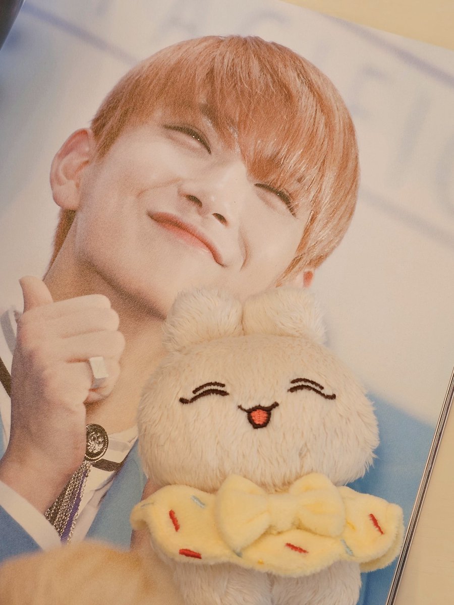 jisoojoa's tweet photo. 충격 
조슈아 림슈 진짜 닮음 https://t.co/eW97xjF4pb