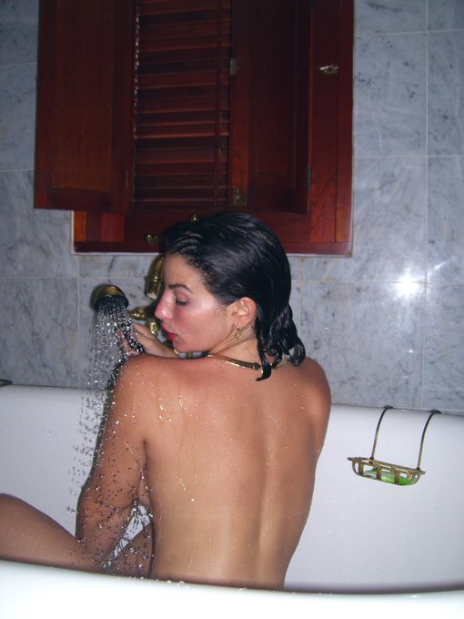 💦 https://t.co/7n74FxKqpO 🫧 https://t.co/utI8NoTLfJ