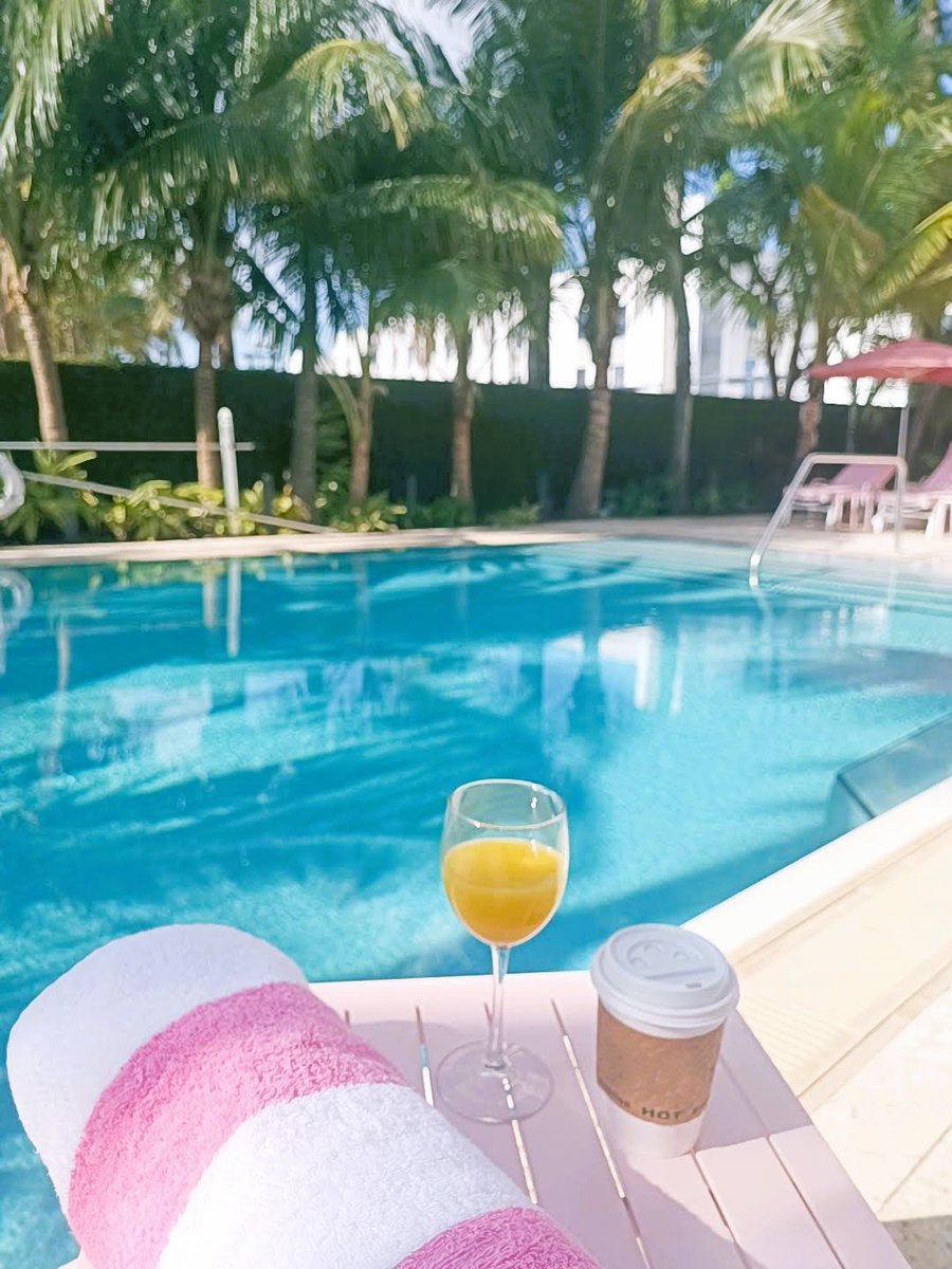 grandbayharbor's tweet photo. In a tropical state of mind all winter long at #grandbayharbor. https://t.co/imYSyYPmd6
#gbbmoments #miamiwinter #bayharborislands #poolside #coffeetime #orangejuice https://t.co/8AgpDFqEgg