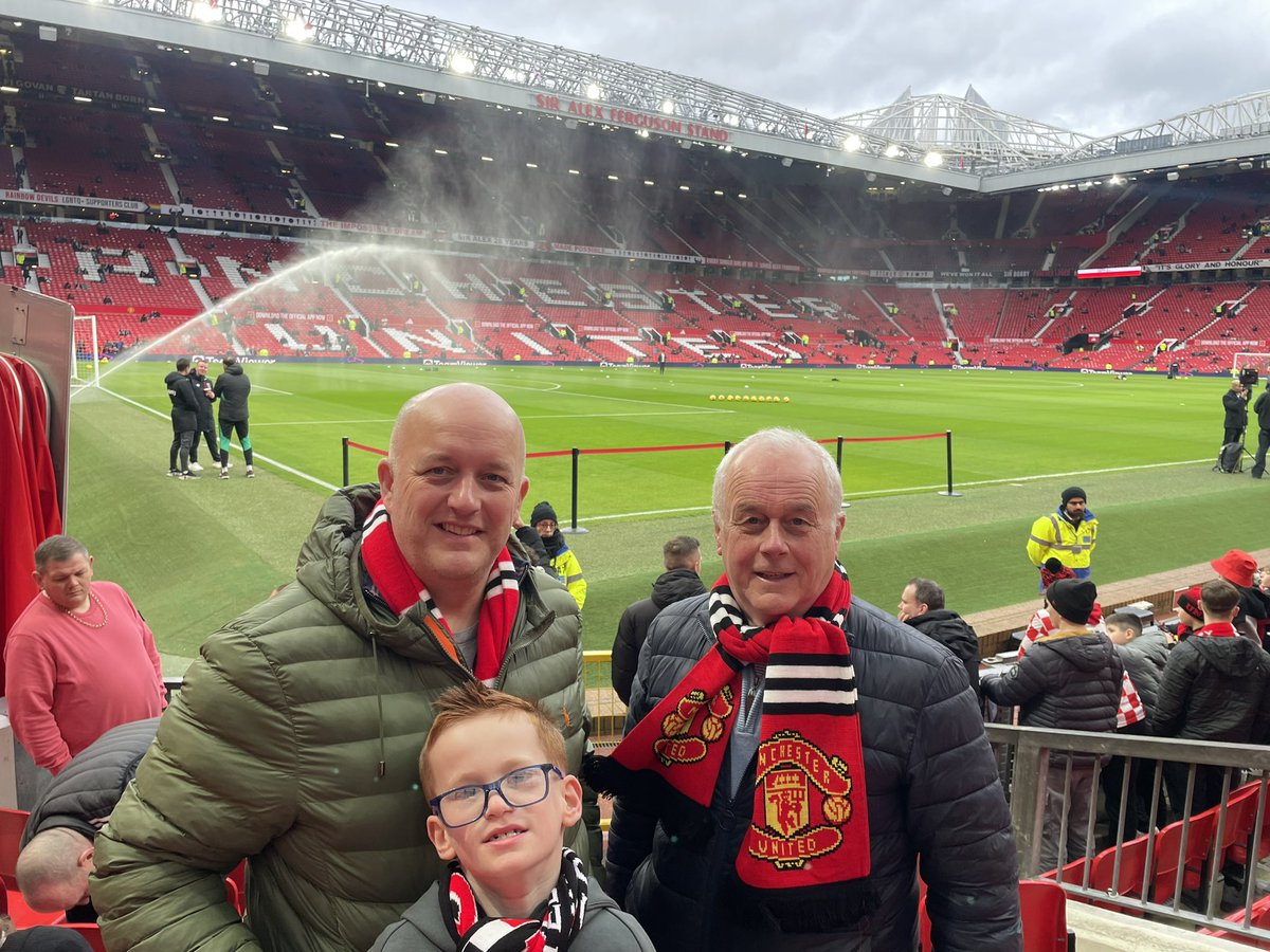 PDMullan's tweet photo. Come on United🔴⚪️⚫️ https://t.co/oHPABnIaLx