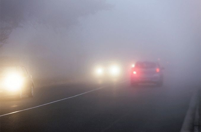RoadpulseF's tweet photo. Driving through foggy weather requires a mixture of caution, attentiveness and also preparedness as these things will ensure safe travels.
#RoadSafety
#SadakSurakshaAbhiyan2024
@NHAI_Official https://t.co/IzPk7XQa9X