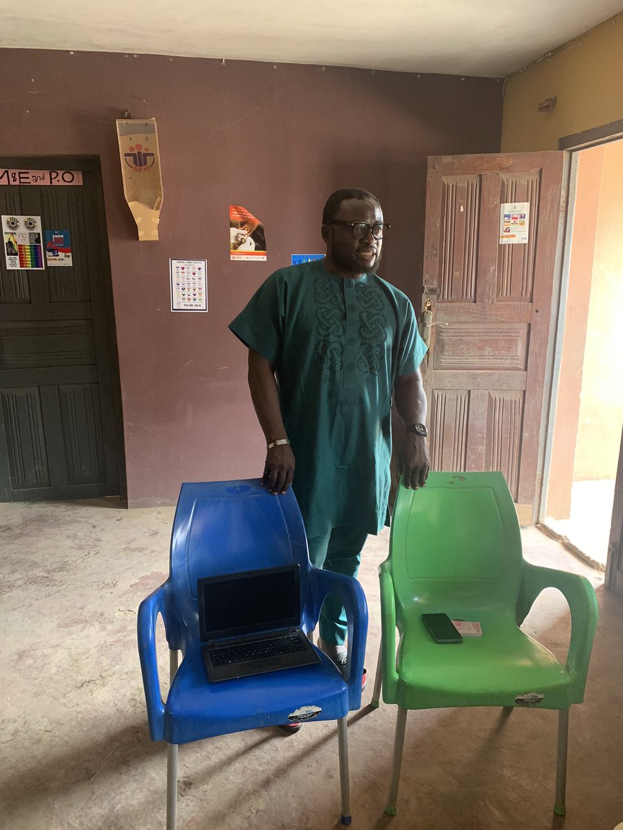 iahyd94070's tweet photo. Yesterday, our Executive Director, Mr Asuni Oluwafemi facilitated a Safety &amp; Security workshop for the TG community in Oyo State.

He emphasized the fact that safety start from the individual, before any other supportive system, &amp; equally advised capacity building of Individuals https://t.co/zHIJrOzU2Z