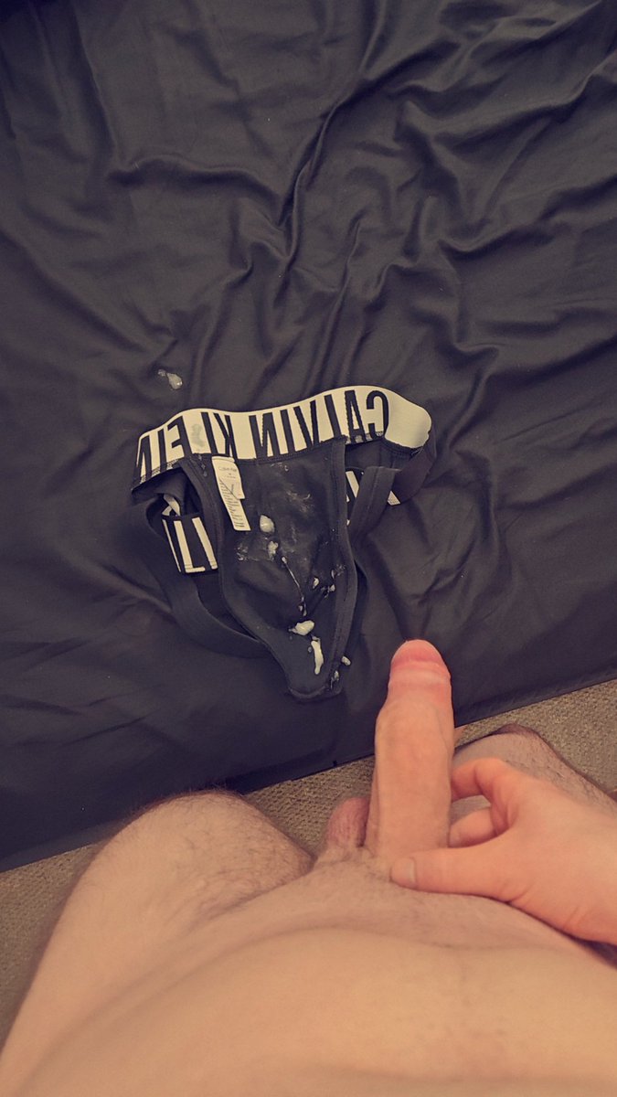 domhungtwink's tweet photo. Sometimes it's me who ends up filling a pair, haha. #gay #cummyundies #undies #cum #cumrag #gayporn #calvinklein #cks #usedundies #usedunderwear https://t.co/jSHFObLEDC