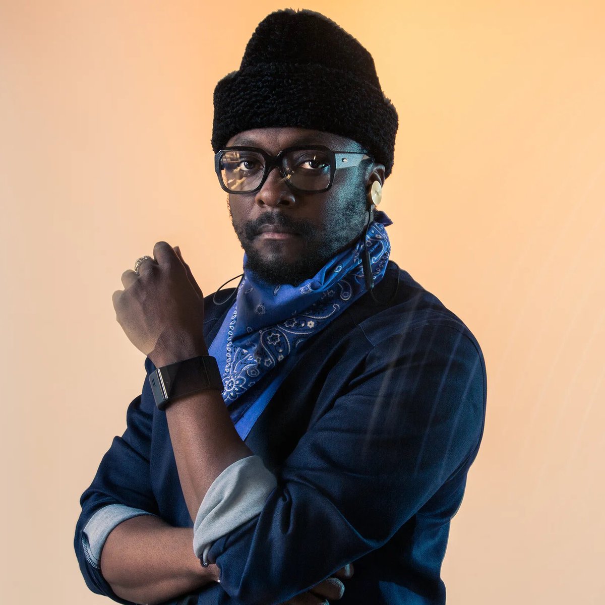 gagadaily's tweet image. will.i.am says he “offered his services” to Lady Gaga when they met last year:

“We talked about a song she and I made called ‘Fashion.’ Would I work with her again? Oh yeah. We talked about just creating the imp of creating and then I offered my service: ‘If…