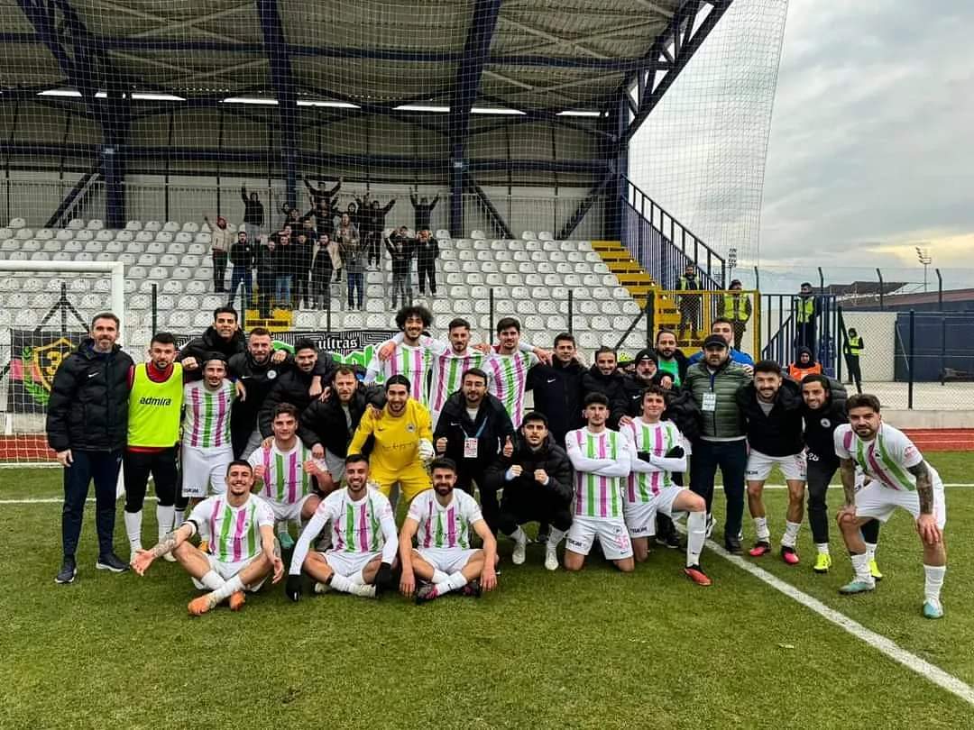 32genclikk's tweet photo. ŞEN OLA GÜLKENT ŞEN OLAAA 💚🩷

Düzcespor 0-3 #ISPARTASPOR https://t.co/DfmbW1aThE