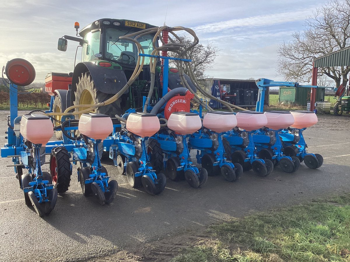 proecontracting's tweet photo. We have a fully reconditioned 2011 Monosem 8 row maize drill for sale . Only done 1200 ha from new . Choice of front hoppers 2011 &amp; 2013 . This is ready to work anything that was needed has been replaced like new unit discs . Call Paul 07831 335697 or Mowbray 07810011918 York https://t.co/XYzmDm1iOi