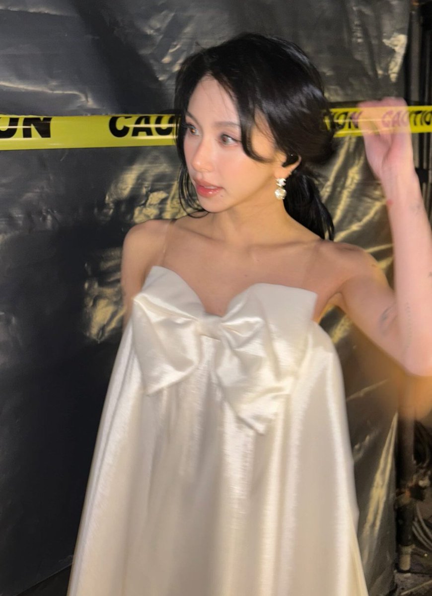 chaeyoungspics's tweet photo. prettiest lady https://t.co/dFgJB3daBm
