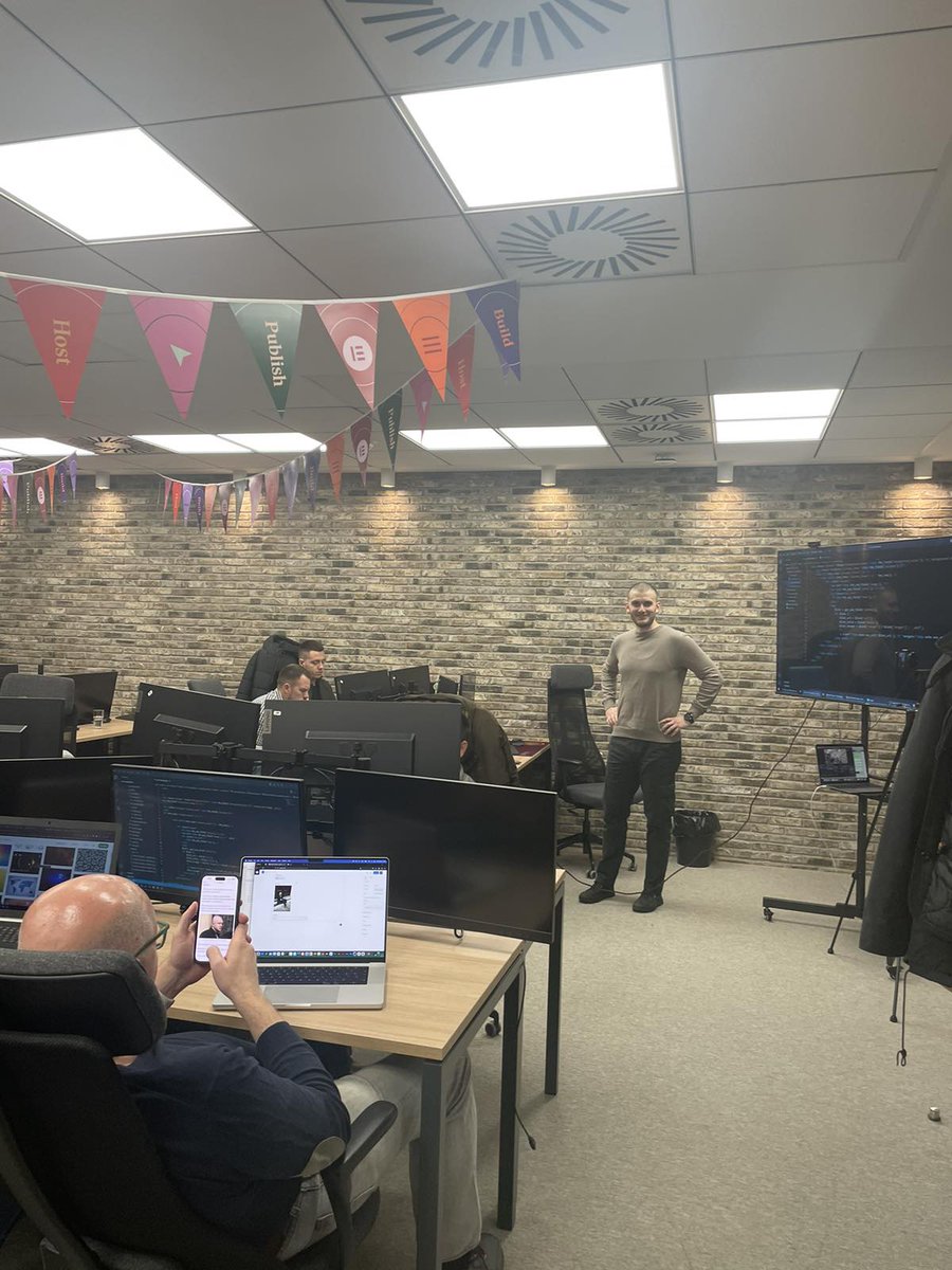 miriamschwab's tweet photo. The Serbian #WordPress  community came together again at @elemntor's office at the end of January for two more informative workshops about making the most of @wp_acf.

Looks like these were great events with nice turnouts 👏 https://t.co/DeJt4zLkIF