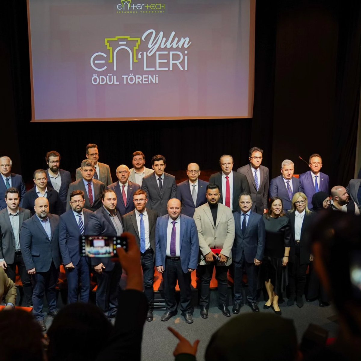 aiheartech's tweet photo. Yaptığımız inovatif çalışmalarla tam 1 yıl önce Entertech Tarafından Yılın İnovasyon Ödülüne layık görülmüştük. Ancak birkaç gün sonra yaşadığımız büyük afet sebebiyle paylaşma fırsatı bulamamıştık. 1 yıl olması vesilesiyle bizim için kıymetli olan bu ödülü paylaşmak istedik. https://t.co/9Hd21NnXfC