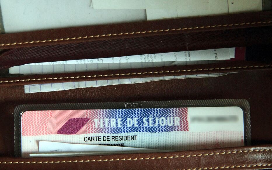 TheKeeper46's tweet image. ‼️💣💥👀💊💊‼️

#Boulogne-Billancourt : l’ex-cheffe du service des étrangers de la sous-#préfecture jugée pour #corruption

#Fatima L. est soupçonnée d’avoir délivré indûment des dizaines de titres de séjour et de récépissés à des étrangers contre des sommes d’argent
..