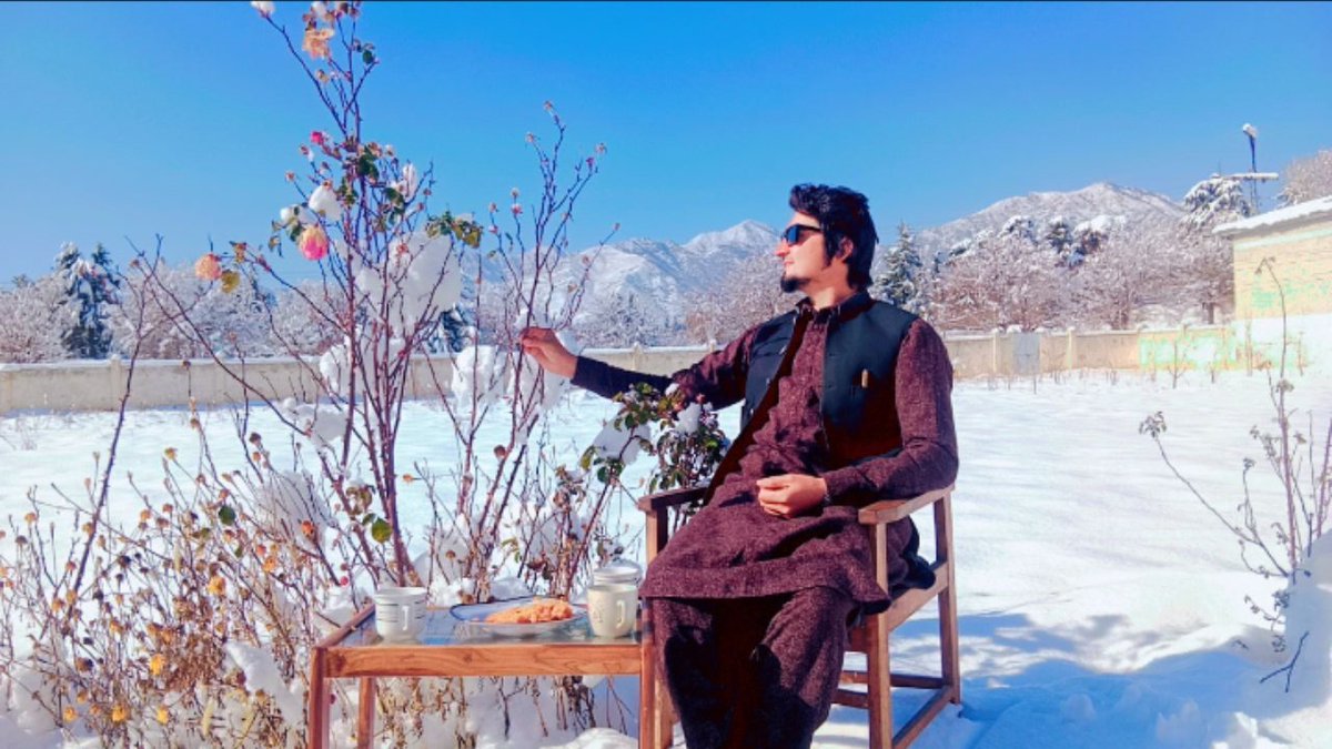 BasitWazir4's tweet photo. واورېن موسم ⛈️
رزمک وزیرستان ❤
#waziristan #snowfall https://t.co/I5ajf7tpZE