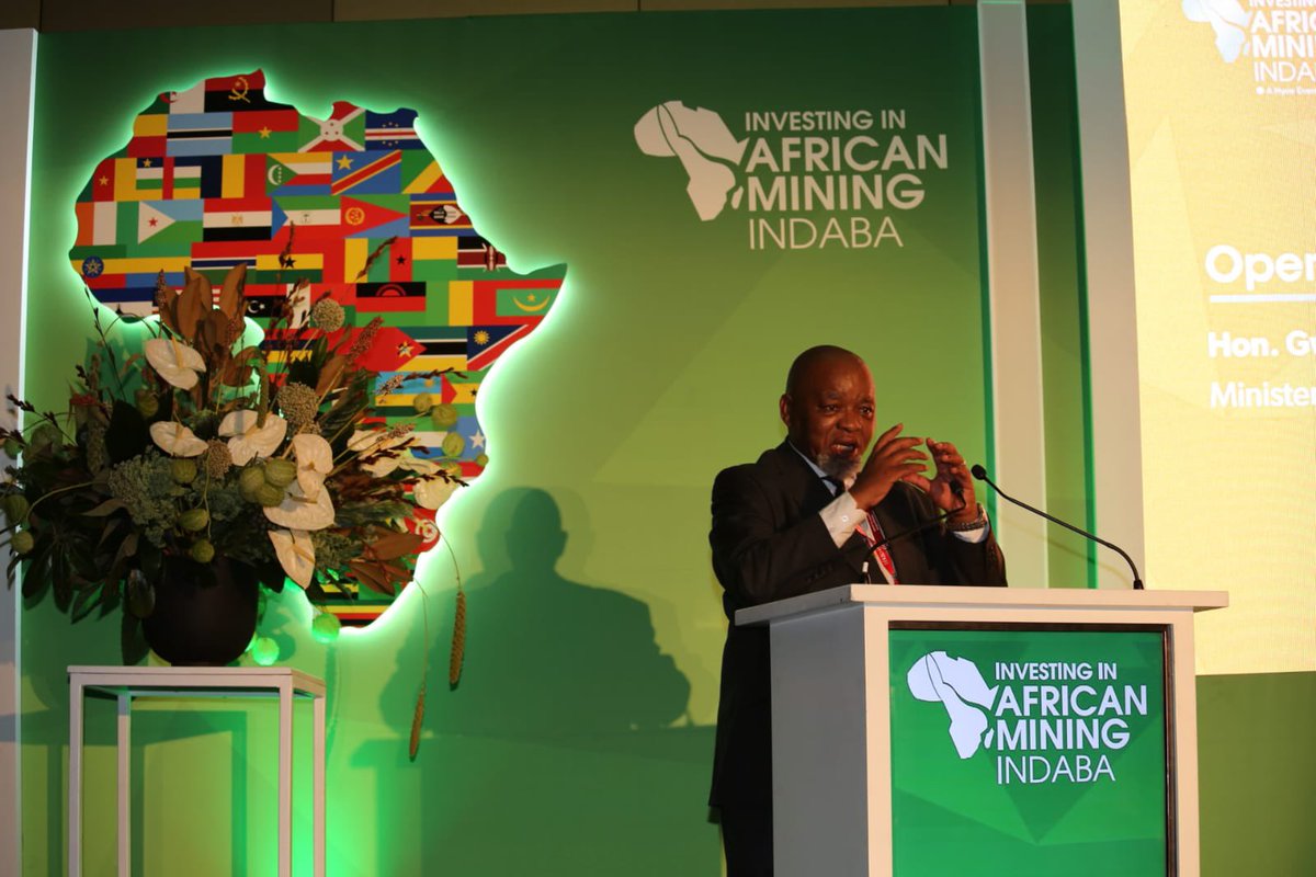 KaraboKbmags's tweet image. This year marks a 100 years of Platinum #SAMining 🇿🇦.  To #InvestInSA is to invest in the future considering reserves of Critical Minerals of the future #30YearsOfDemocracy 🇿🇦