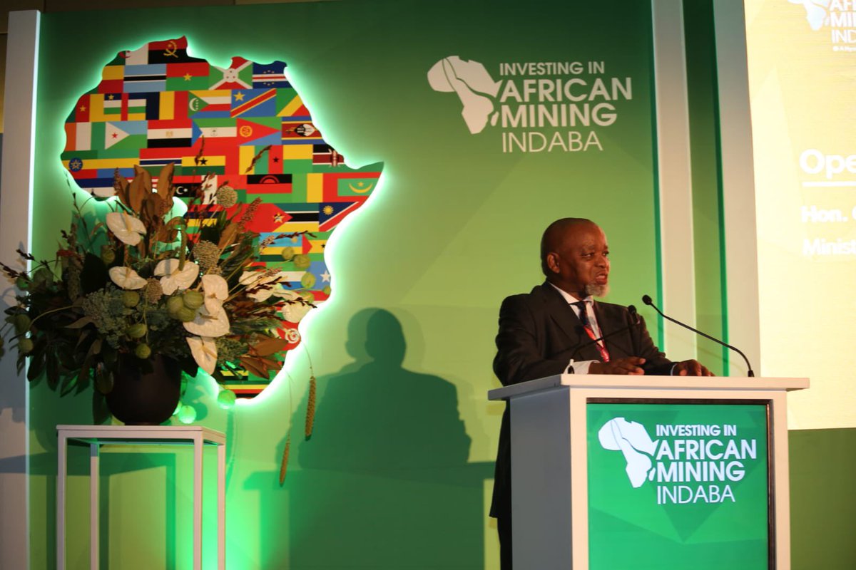 KaraboKbmags's tweet image. This year marks a 100 years of Platinum #SAMining 🇿🇦.  To #InvestInSA is to invest in the future considering reserves of Critical Minerals of the future #30YearsOfDemocracy 🇿🇦