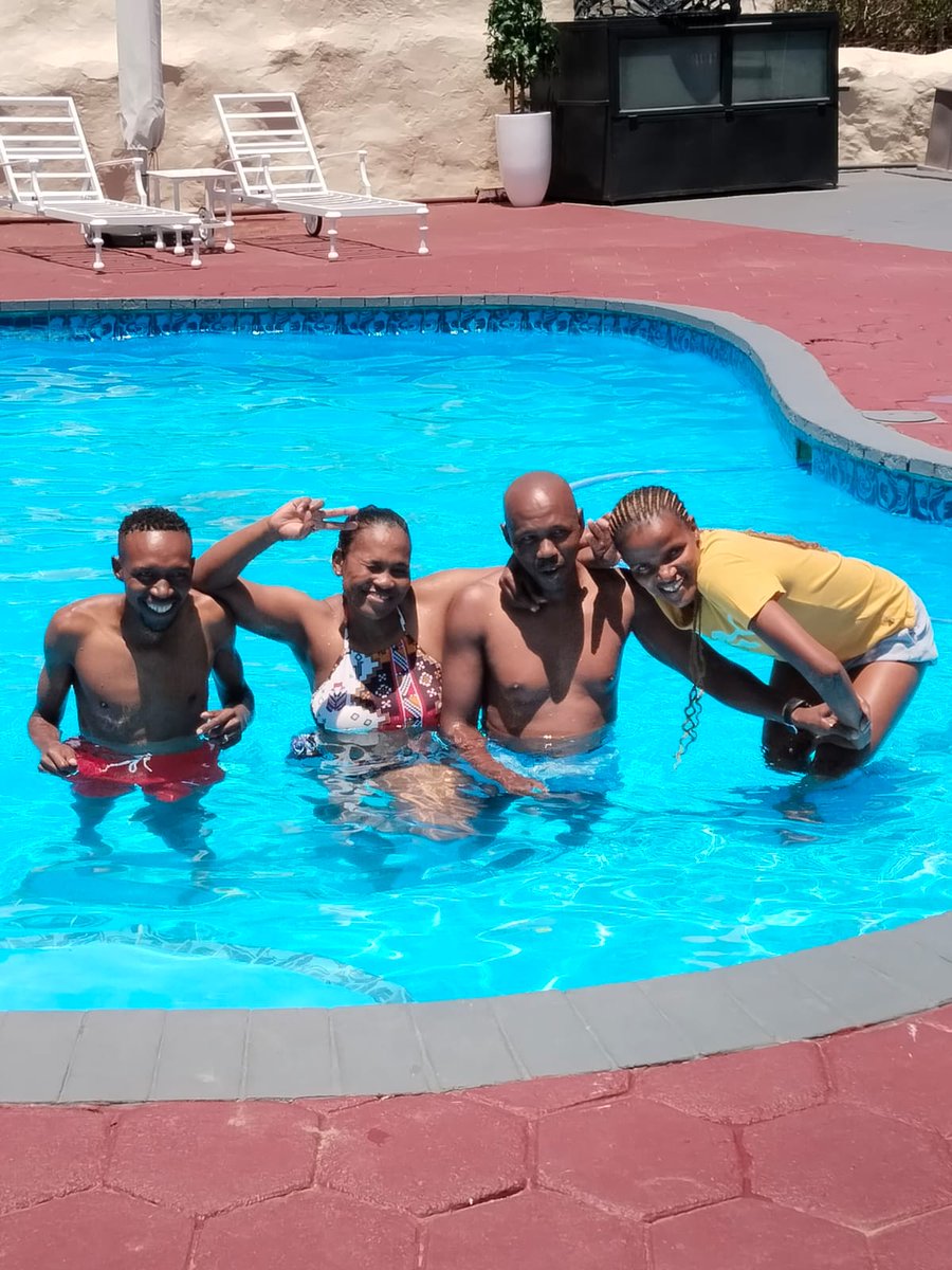 gladwin5000m's tweet photo. It was nice doing business in Ladysmith, and a bit of fun. #BoxerAC #teamofchampions @32Gi #Fuelledby32gi #ultramarathonathlete 🙏💪🏃‍♂️🏊‍♂️ https://t.co/WLo0QrlIaN