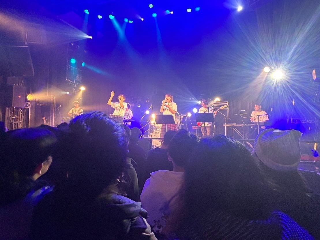 0310yo's tweet photo. 改めまして昨日はHARTちゅーりっぷLAST LIVE〜きみにはなまる〜ご来場　配信ライブ見て下さった方々
本当にありがとうございました！

最後のライブ素敵なバンドメンバーと
皆様と終えられたこと嬉しく思います。
どういった形でも歌は死ぬまで歌っていきます🎙️

７年間ありがとうこいました✌️ https://t.co/qEHjhls8r2