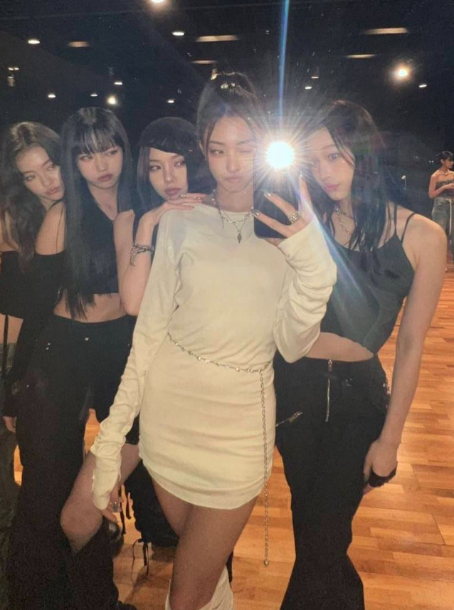 AboutMusicYT's tweet photo. The Black Label upcoming rumored girl group gains attention with new photos.

- Teddy, the co-founder of the label, produced hits for kpop acts such as BLACKPINK, BIGBANG, 2NE1 and more. https://t.co/2LzSWmTJWr