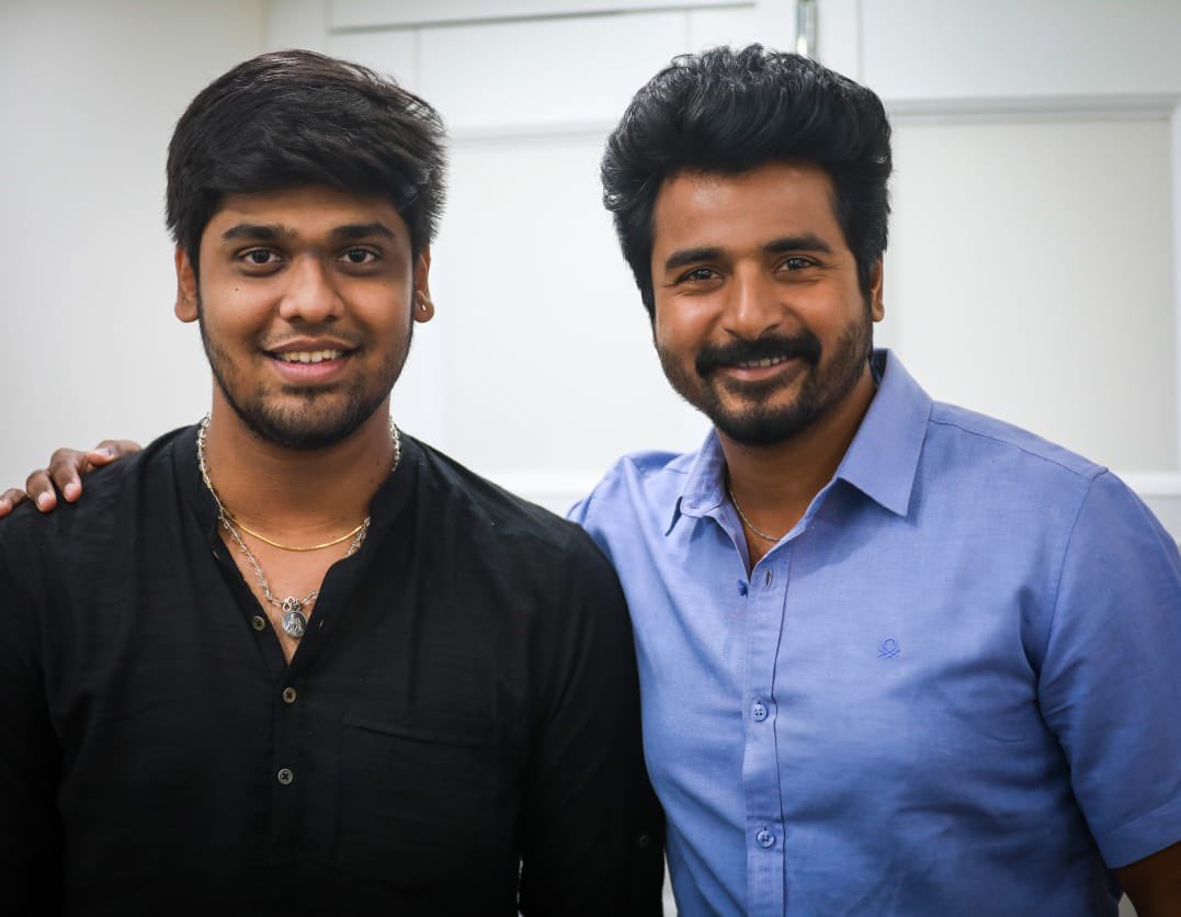 aswathofficial's tweet photo. #12YearsofSelfMadeStarSK
@Siva_Kartikeyan anna, every single win of yours always feels so personal. You've undoubtedly inspired many, like me, to dream and have given us the much-needed confidence and belief to enter the media and cinema industry. You clearly knew that if you lost, everyone aspiring to take this step might back out. So, you ensured victory every single time, beautifully paving the way for countless individuals. You're a true inspiration, anna. Thanks for being a beacon of hope and entertaining us in the best possible way. You make an extra effort to explore new things in Tamil cinema and have achieved great success. Keep up the same spirit, anna. A self-made star, congratulations on your beautiful journey. Success is not a destination; it's a journey. Best wishes, anna, and I wholeheartedly pray to God that your journey continues to be fruitful in the upcoming years too. Love you, anna ♥️🫂💯
#Sivakarthikeyan #SK #VJAswath