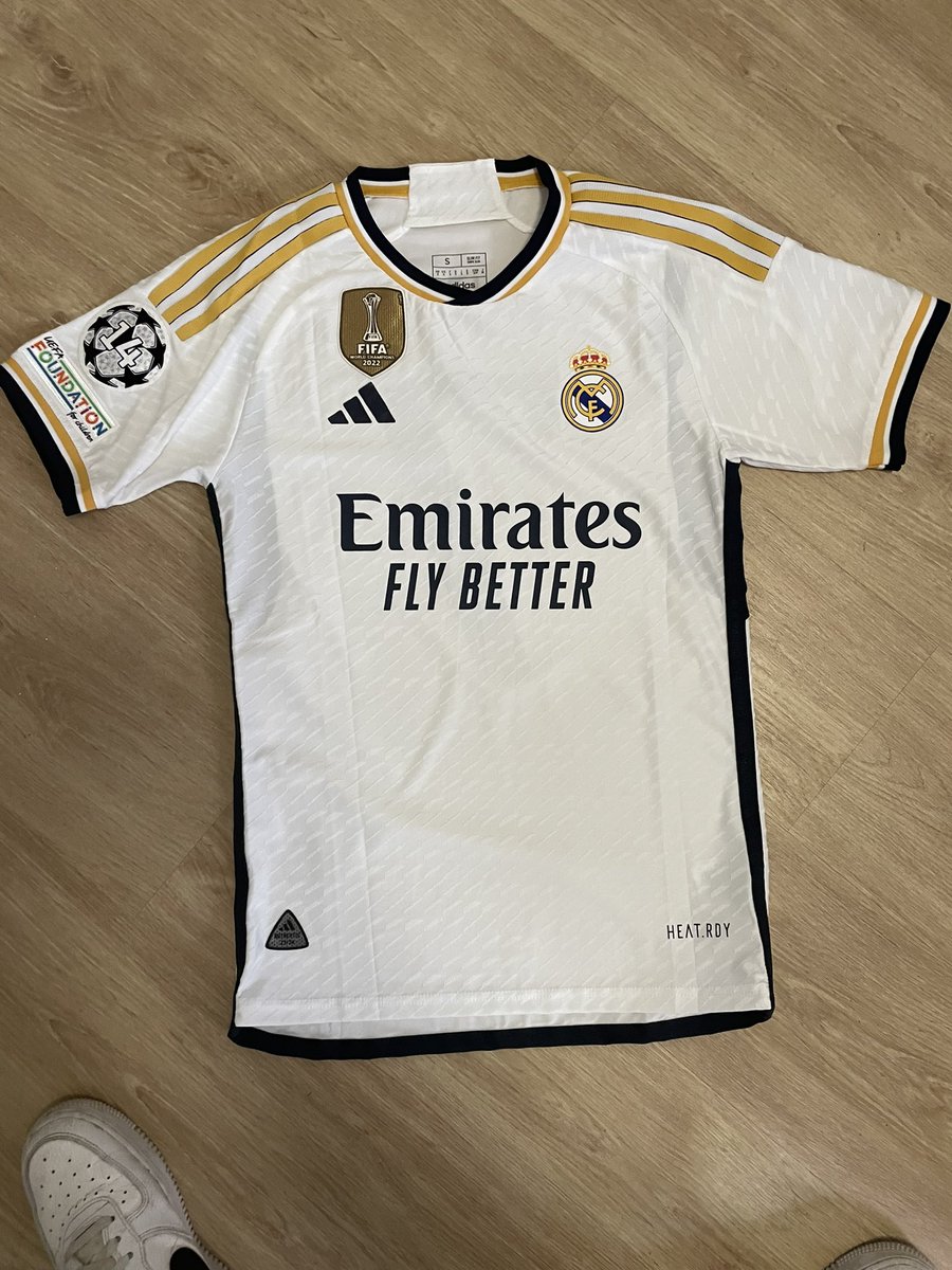 Felizidaane's tweet photo. SORTEO DE DERBI🔥🔥

👀SI EL REAL MADRID GANA EL DERBI Y VINICIUS JR ANOTA ⚽️SORTEAREMOS SU CAMISETA ENTRE TODOS LOS QUE DEN MG❤️ Y RT🔄✅ https://t.co/Gj2Nj3tB3q