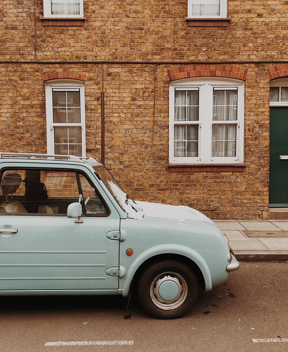 anatantranquila's tweet photo. Un vistazo 👀 a mis coches 🚙 📷 Estos from London #bricklane https://t.co/mvWOFviNho