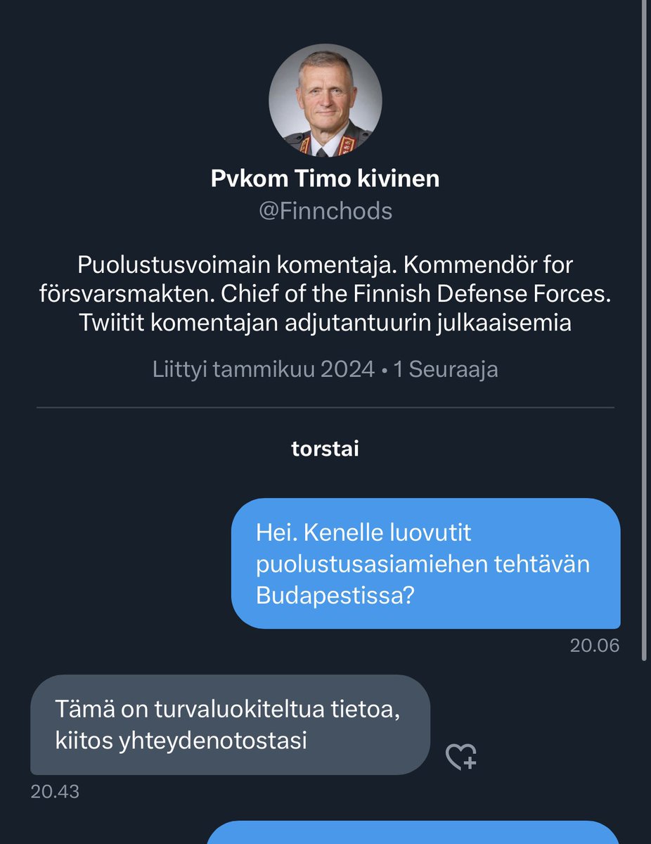 Puolustusvoimain komentajaan kohdistuu identiteettivarkaus. Todennäköisesti kyseessä on tavanomainen romanssihuijari, joka erehtyi seuraamaan minua. Pyydän: auttaisitteko ilmiantamaan.