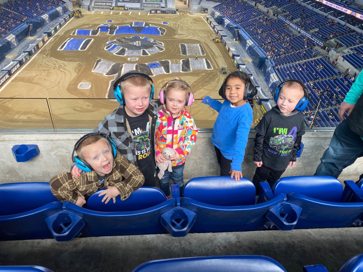 MrsCoxk3's tweet photo. @MonsterJam 2024 https://t.co/nlsUAV99xb