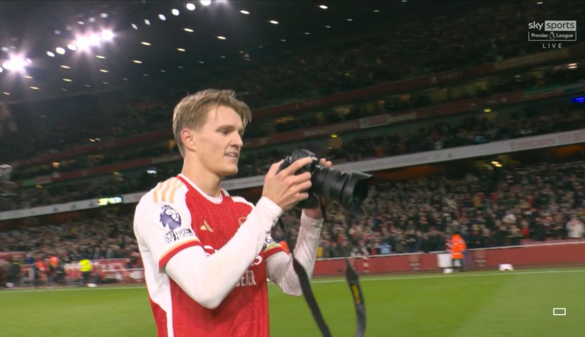 TikiTakaConnor's tweet photo. 📸 | Martin Ødegaard x @Stuart_PhotoAFC https://t.co/ZwT1okcZng