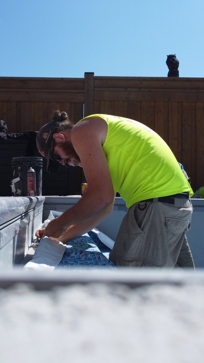 It takes lots of skill and experience to install a pool liner correctly! Our awesome team have an abundance of both. 

DM us to chat about your 2024 swimming pool project...⚒️🏊👍

#swimmingpools