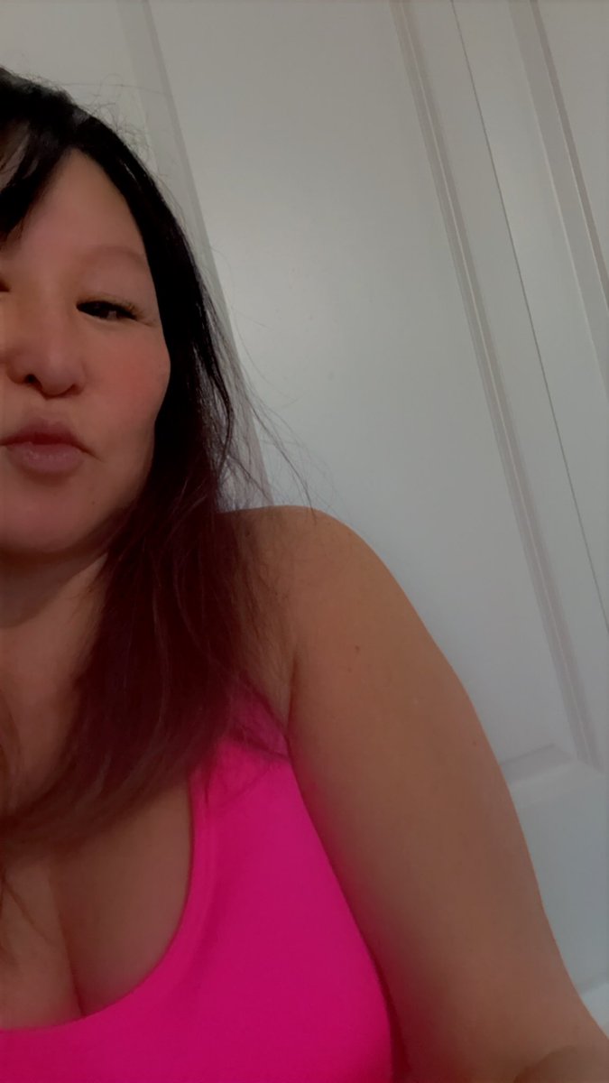 jadeunlimited_'s tweet photo. Feeling sporty today!!  Lol #hotpink Happy Sunday hope your feeling energized!!  #asianlips #asianeyes #sexyasian #asianbabes #milf #sextme #ContentCreator #onlyfans_girl #onlyfanscreator #onlyfansgirl https://t.co/c3e5qu2Nvc