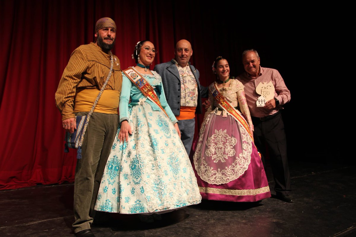 FallaStaCruzTfe's tweet photo. Ayer nuestros Representantes acudieron a la Exaltación de las FFMM y Gala Fallera de la @Agrup_Olivereta https://t.co/I2y9SefHx4